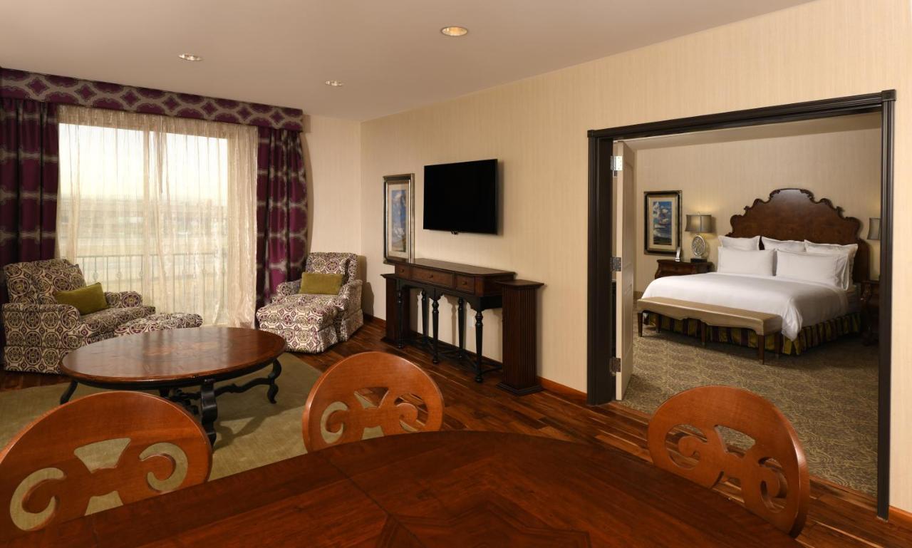 Woolley'S Classic Suites Denver Airport Aurora Extérieur photo
